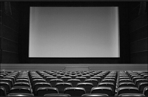 فیلم‌ها می‌سوزند سینماها تعطیل می‌شوند