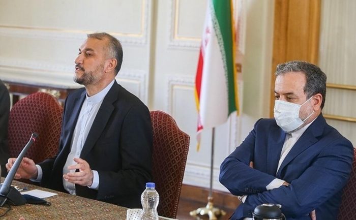 همراهی عراقچی با وزیر خارجه در ژنو؟ / خبرگزاری نزدیک به دولت: صحت ندارد