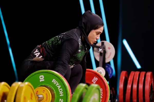 دختر وزنه‌بردار ایران برای دومین بار اوت کرد